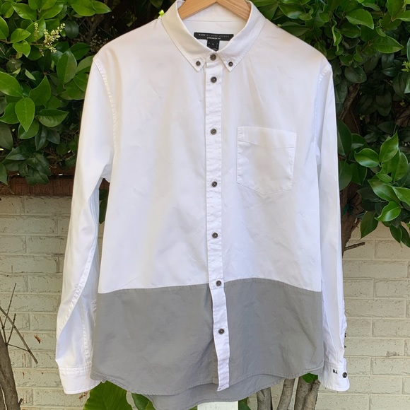 Marc By Marc Jacobs Other - Marc Jacobs wht&gry color block button down shirt!